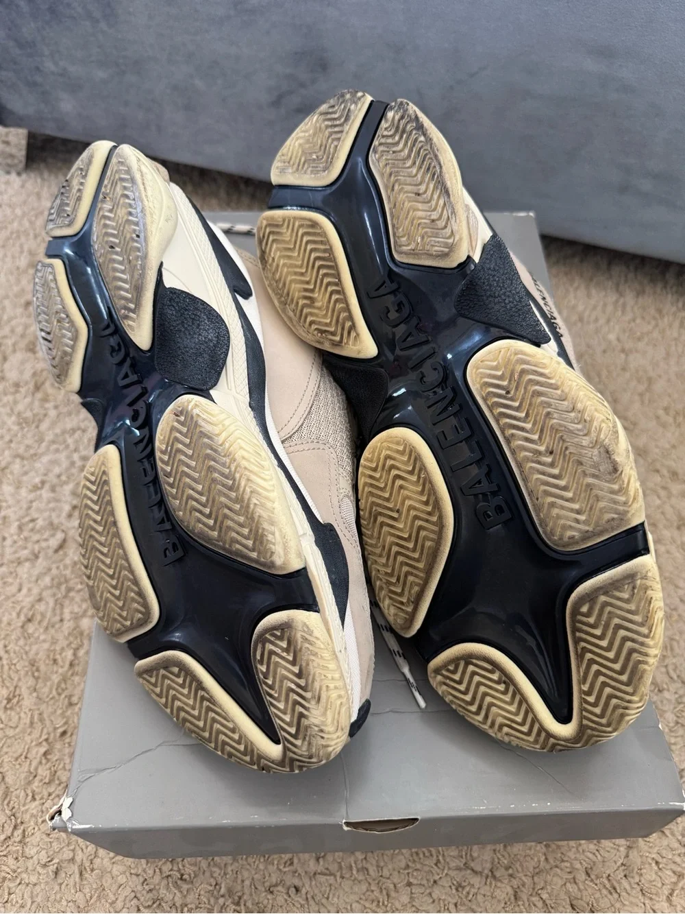 Balenciaga Triple S Beige/Black sneakers (mens) - Picture 7 of 8